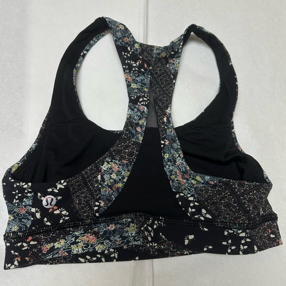 Lululemon Invigorate Bra🌻 - Picture 3 of 9